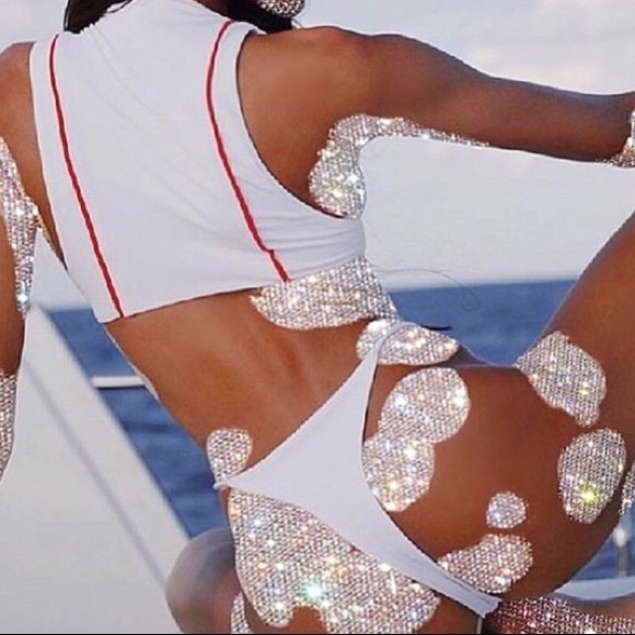 Sexy Two Piece Crop Swimsuit - Picture 5 of 5